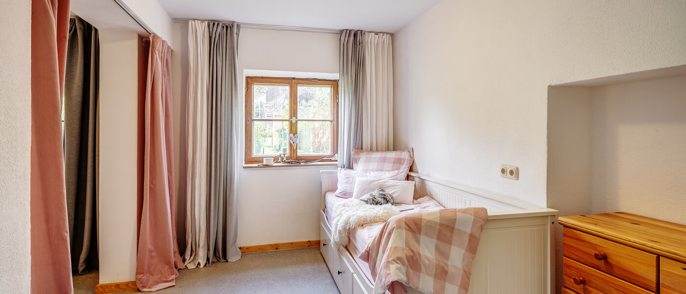 квартира Tuntenhausen 05 спальная комната 13021