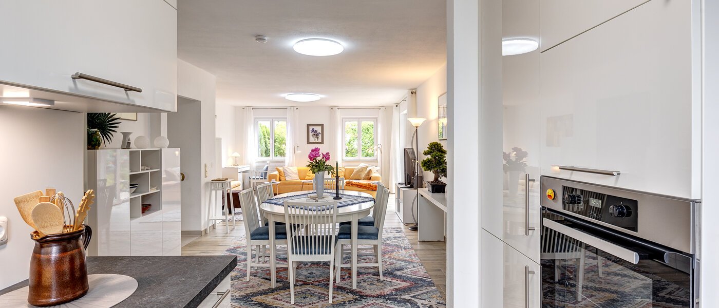 Половина двухквартирного жилого дома Maisach 03 кухня 13032