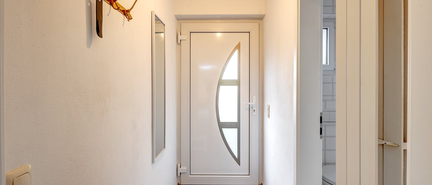 Половина двухквартирного жилого дома Maisach 01 коридор 13032