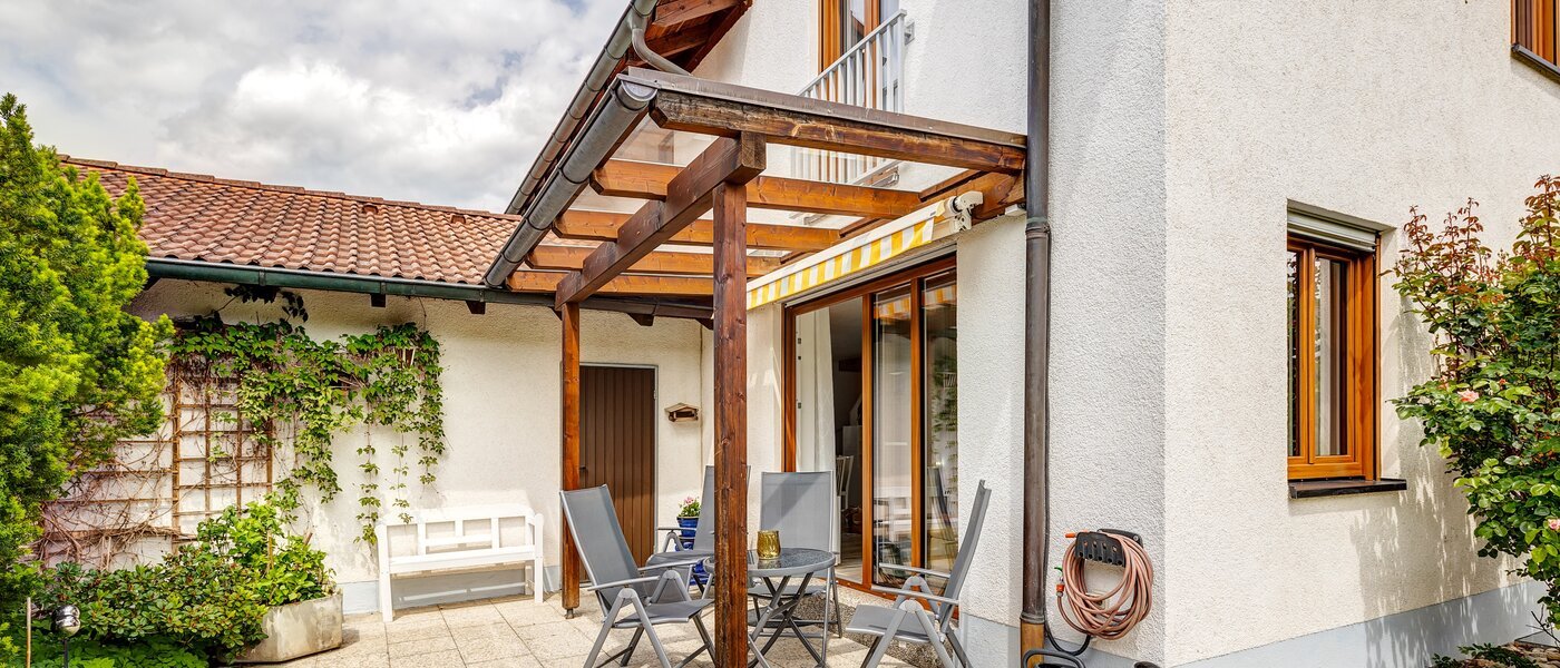 Половина двухквартирного жилого дома Maisach 01 терраса 13032