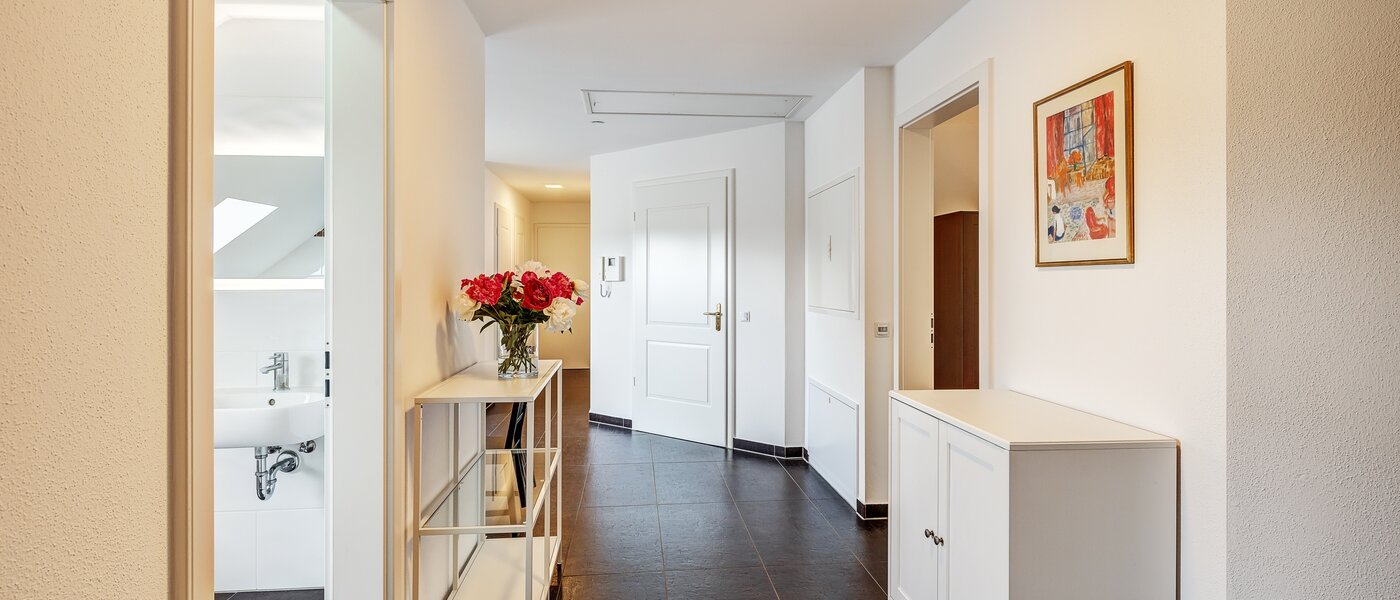 квартира Kottgeisering 01 коридор 13040