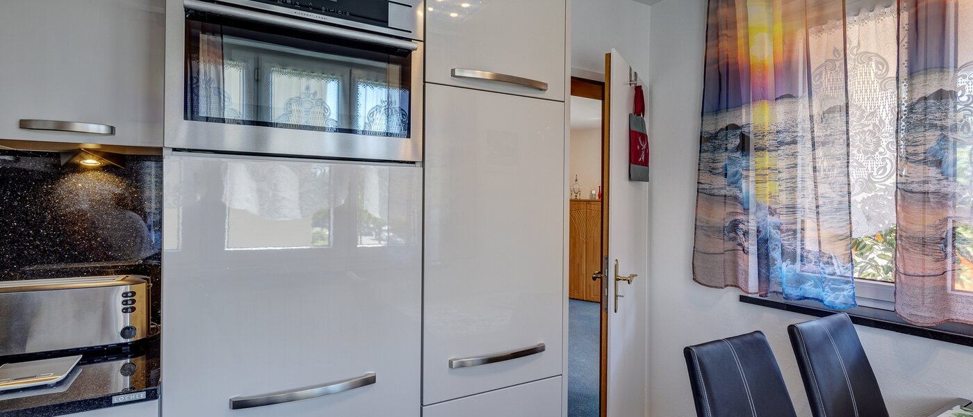 квартира München Neuperlach 03 кухня 13048