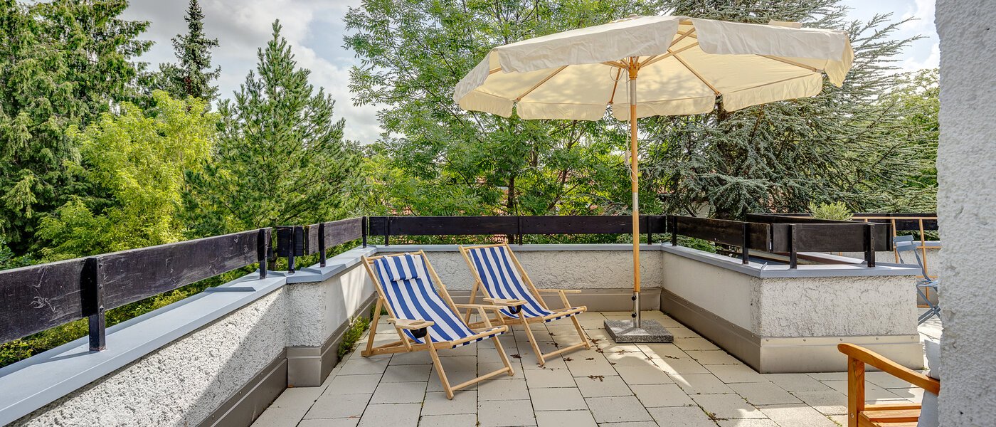 двухэтажная квартира München Pasing 05 терраса с крышей 13062