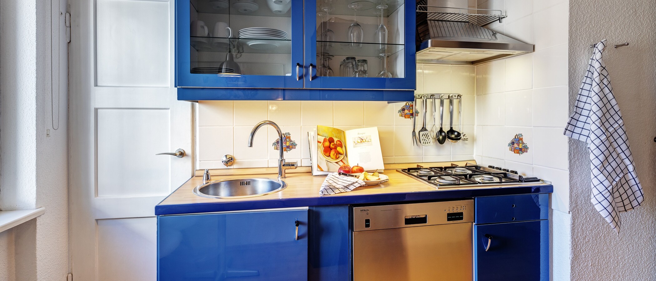 квартира München Schwabing-West (rund um den Hohenzollernplatz) 03 кухня 1309