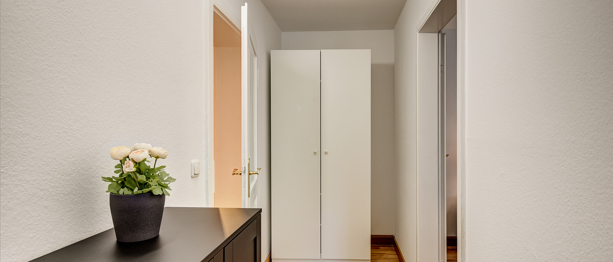 квартира München Neuhausen 04 коридор 13100
