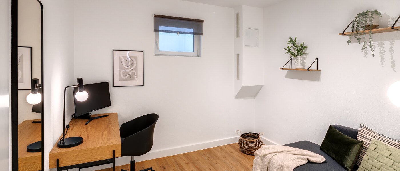 двухэтажная квартира München Trudering 01 бюро / гостиная 13109