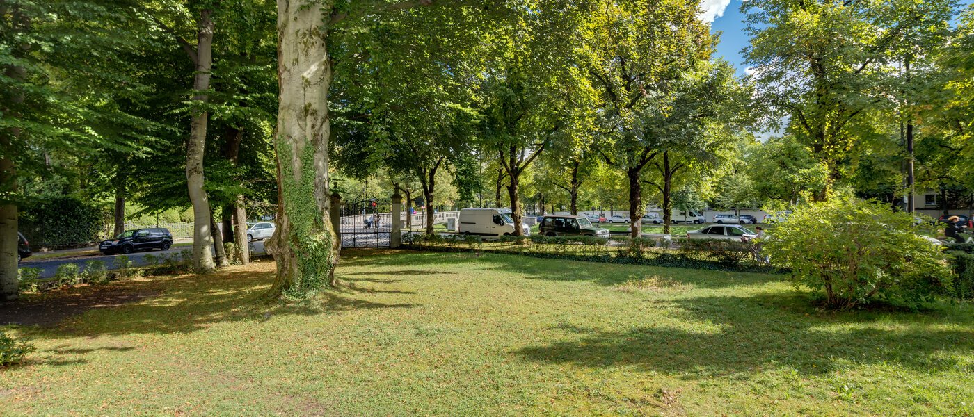 квартира München Nymphenburg 01 вид из окна 13111