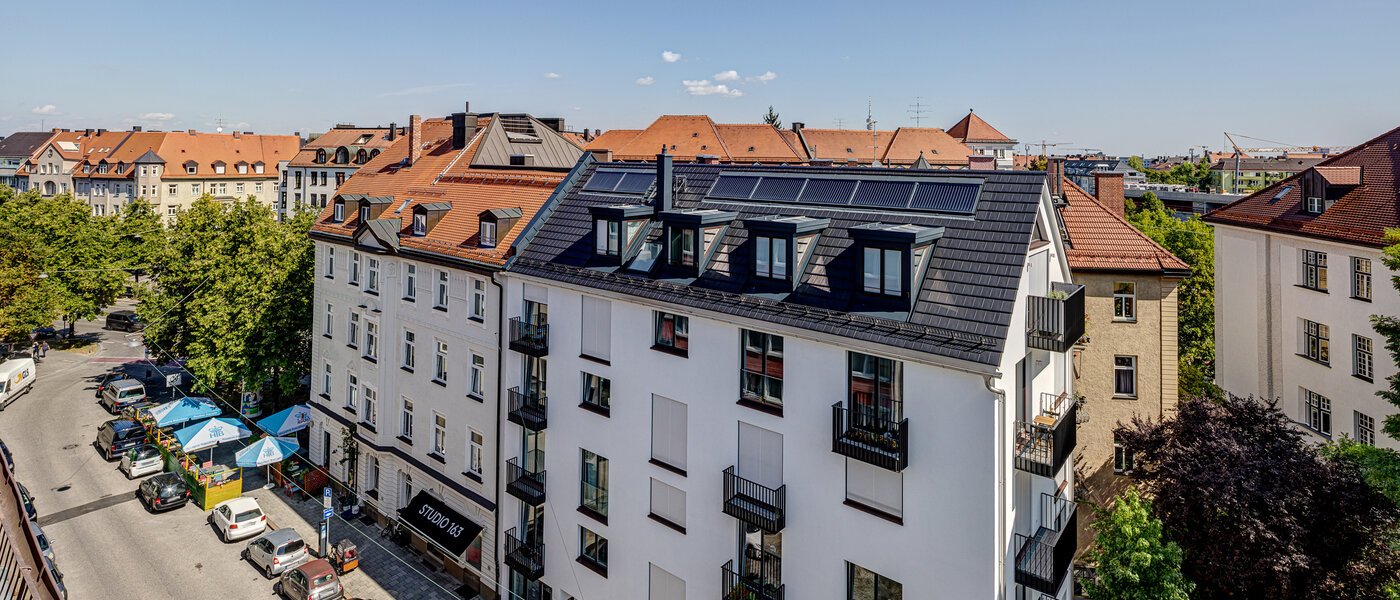 двухэтажная квартира München Neuhausen 05 вид из окна 13127