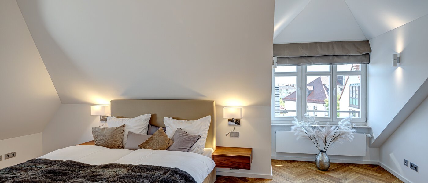 двухэтажная квартира München Neuhausen 02 спальная комната 13127