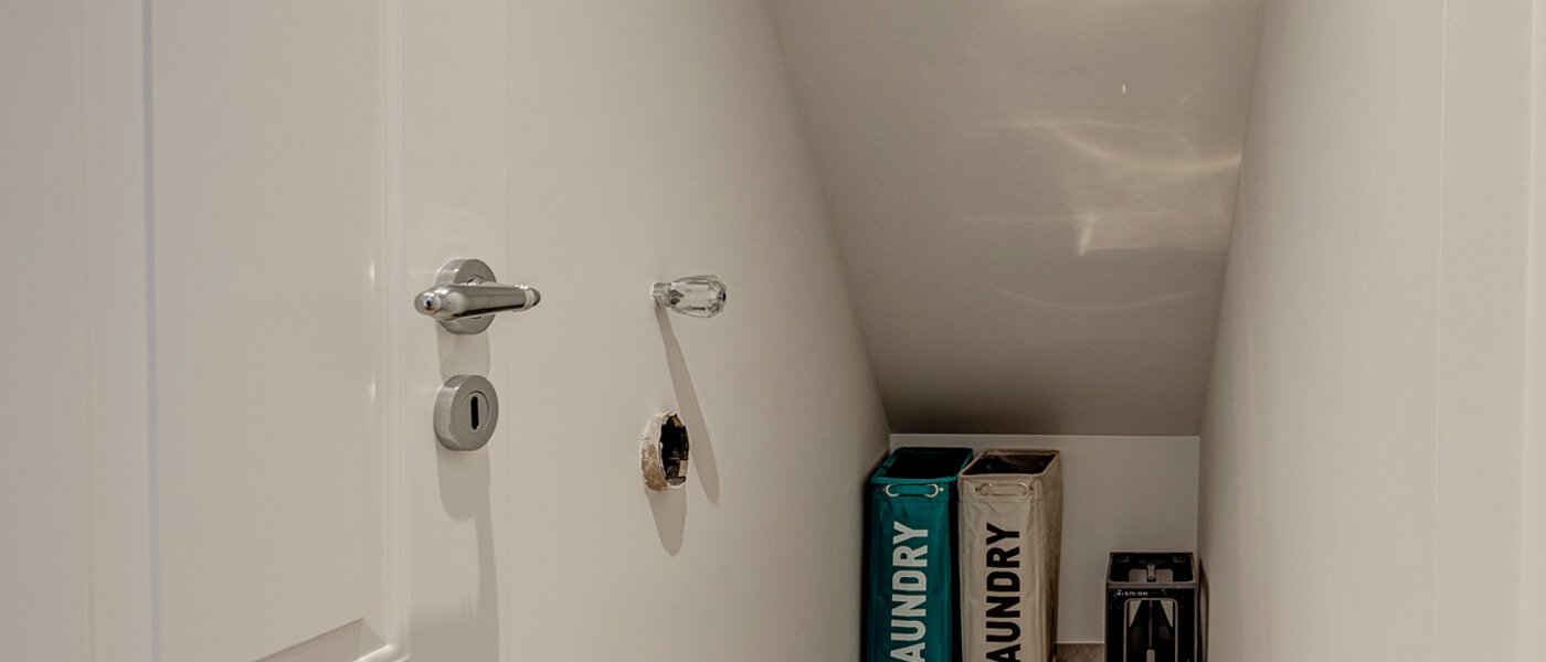 двухэтажная квартира München Neuhausen 02 кладовая 13127