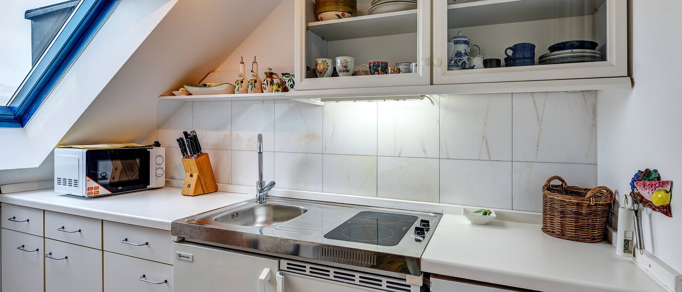 квартира München Schwabing (links der Leopoldstraße) 02 кухня 13164