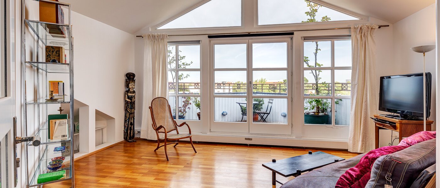 квартира München Schwabing (links der Leopoldstraße) 01 гостиная 13164