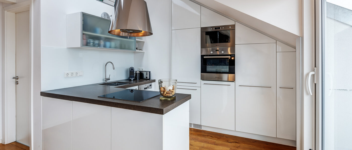 двухэтажная квартира-галерея München Maxvorstadt - Museumsviertel 02 кухня 13166