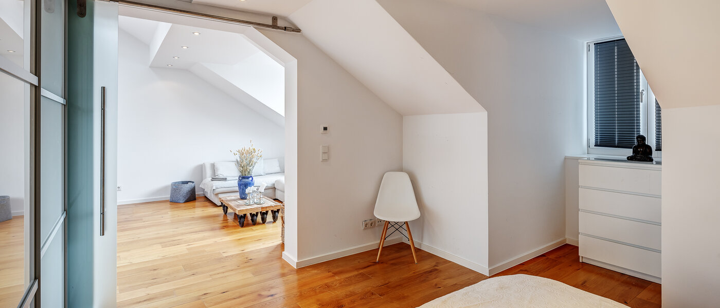 двухэтажная квартира-галерея München Maxvorstadt - Museumsviertel 04 спальная комната 13166