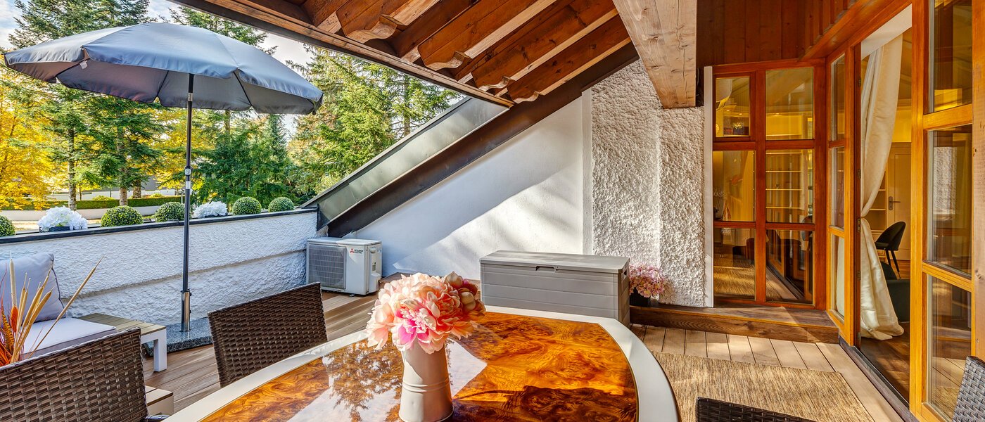 мансардная квартира Baldham 03 терраса с крышей 13188