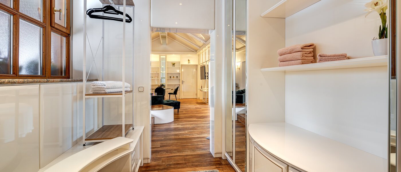 мансардная квартира Baldham 01 Гардеробная 13188