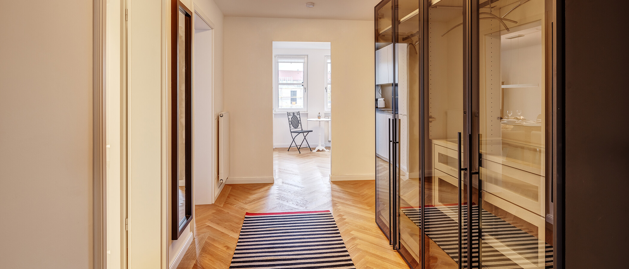 квартира München Neuhausen 03 коридор 13199
