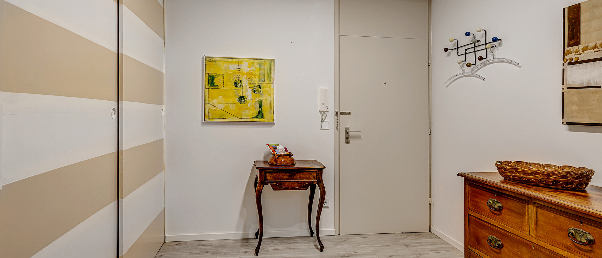 квартира München Neuhausen 01 коридор 13222