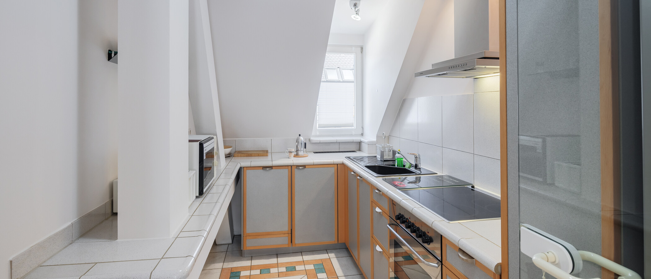 мансардная квартира München Laim 01 кухня 13229