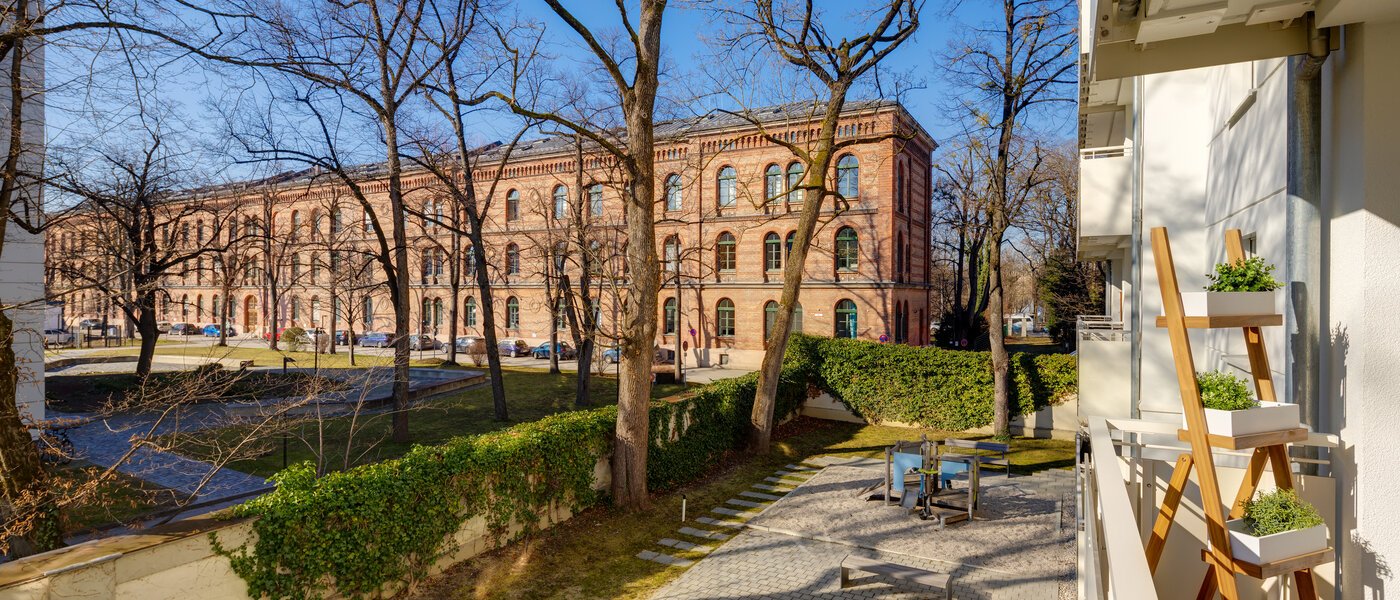 квартира München Maxvorstadt - Westen 01 вид из окна 13243