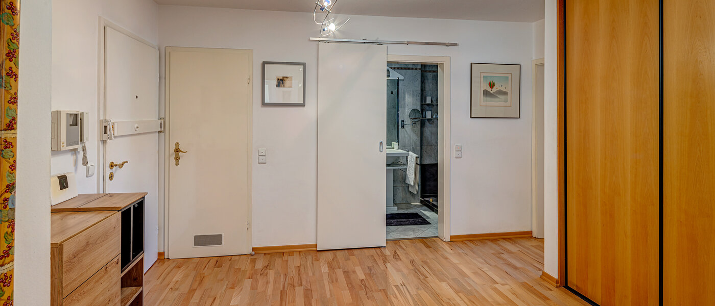 квартира München Altbogenhausen 01 коридор 13244