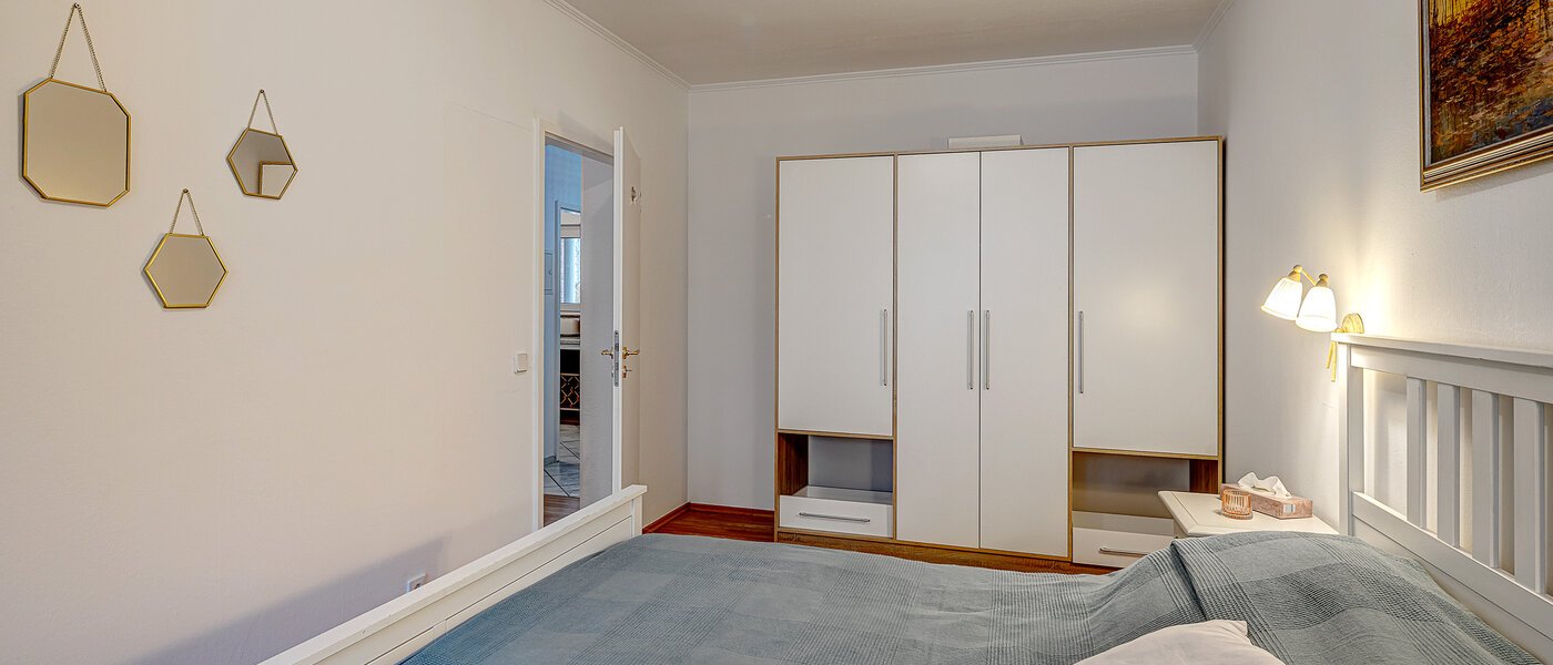 квартира München Bogenhausen 03 спальная комната 13259