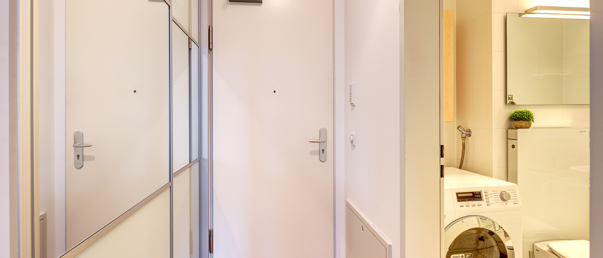 квартира München Schwabing-West 02 коридор 13262
