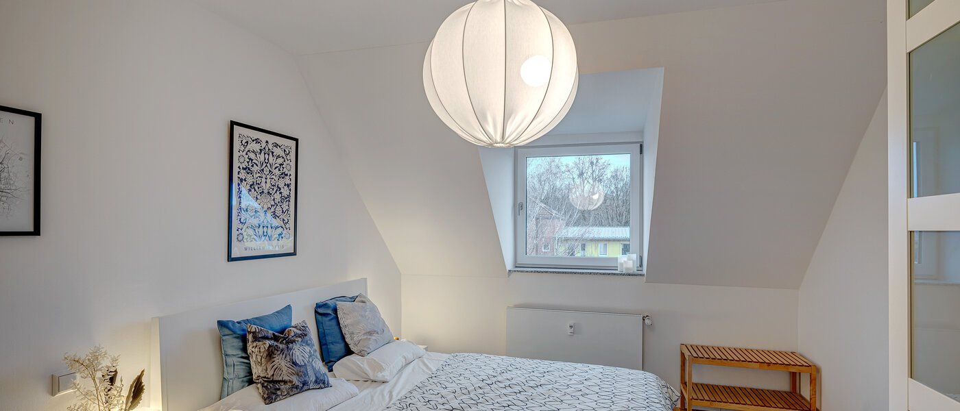 двухэтажная квартира München Giesing 01 спальная комната 13263