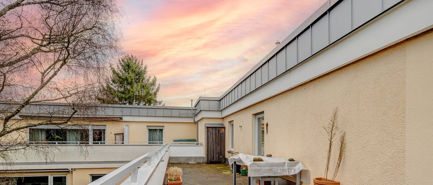 мансардная квартира München Moosach 01 терраса с крышей 13292