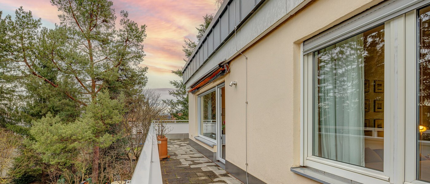 мансардная квартира München Moosach 04 терраса с крышей 13292