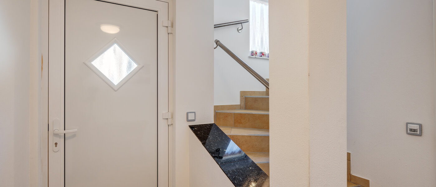 мансардная квартира Tegernsee 01 коридор 13299