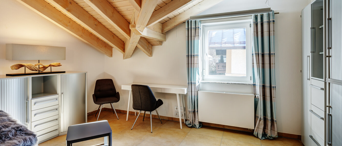 мансардная квартира Tegernsee 03 бюро / гостиная 13299