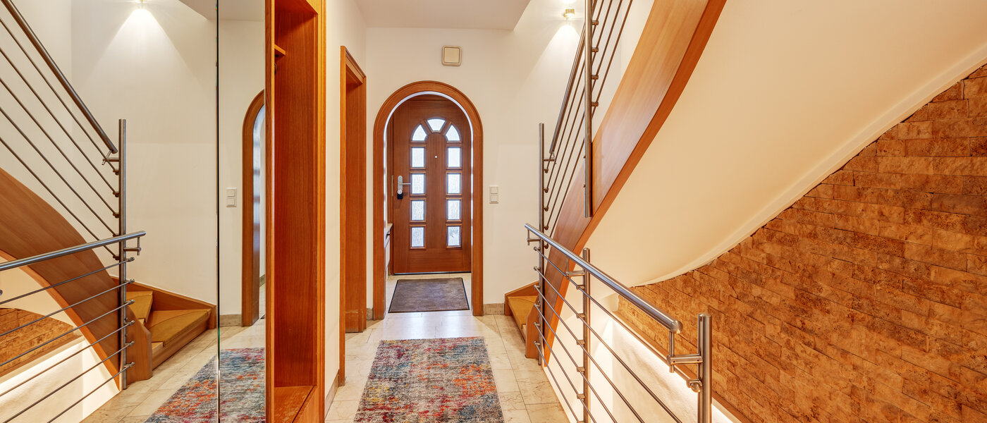 Таун-хаус München Obersendling 01 коридор 13312