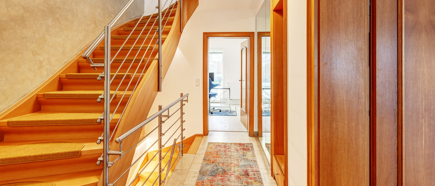 Таун-хаус München Obersendling 02 коридор 13312