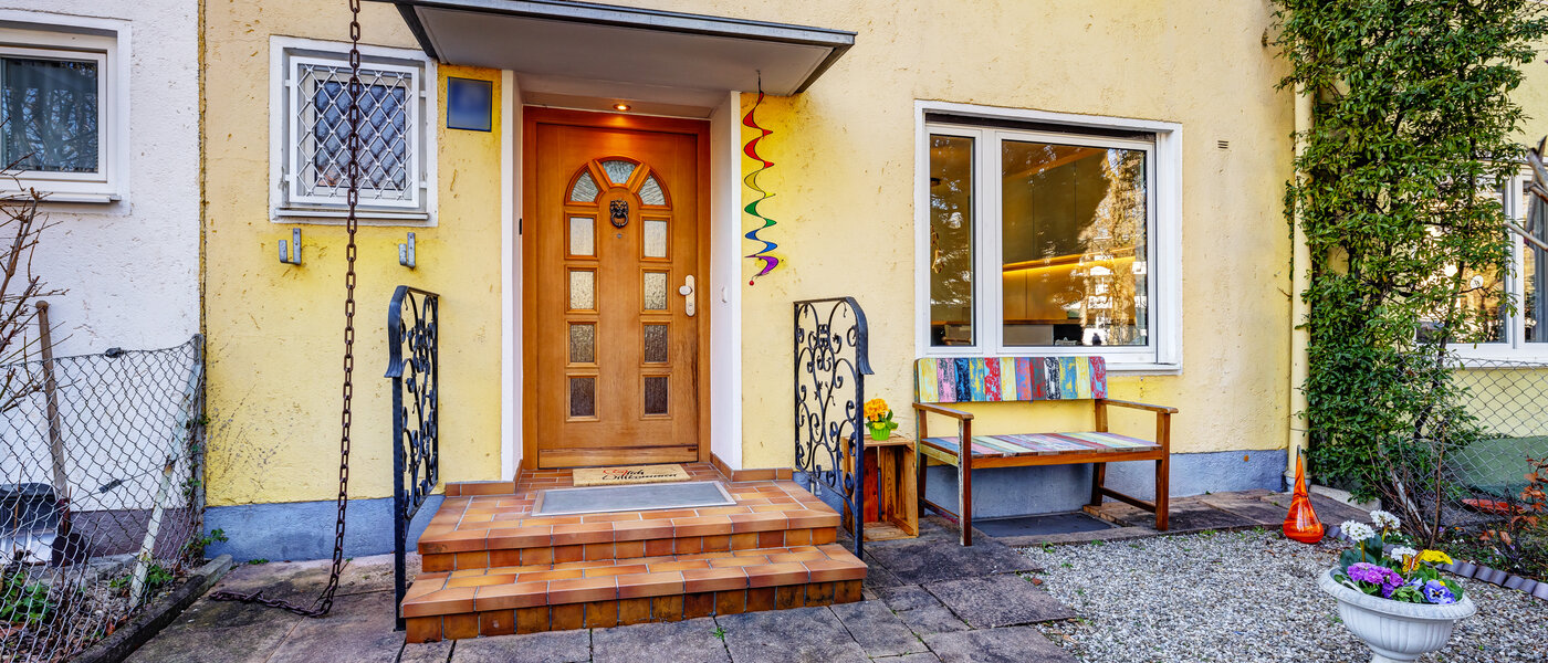 Таун-хаус München Obersendling 03 Подъездная дорога 13312