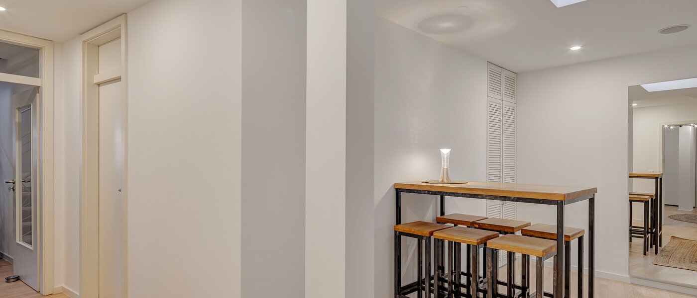 двухэтажная квартира-галерея München Maxvorstadt 03 коридор 13317