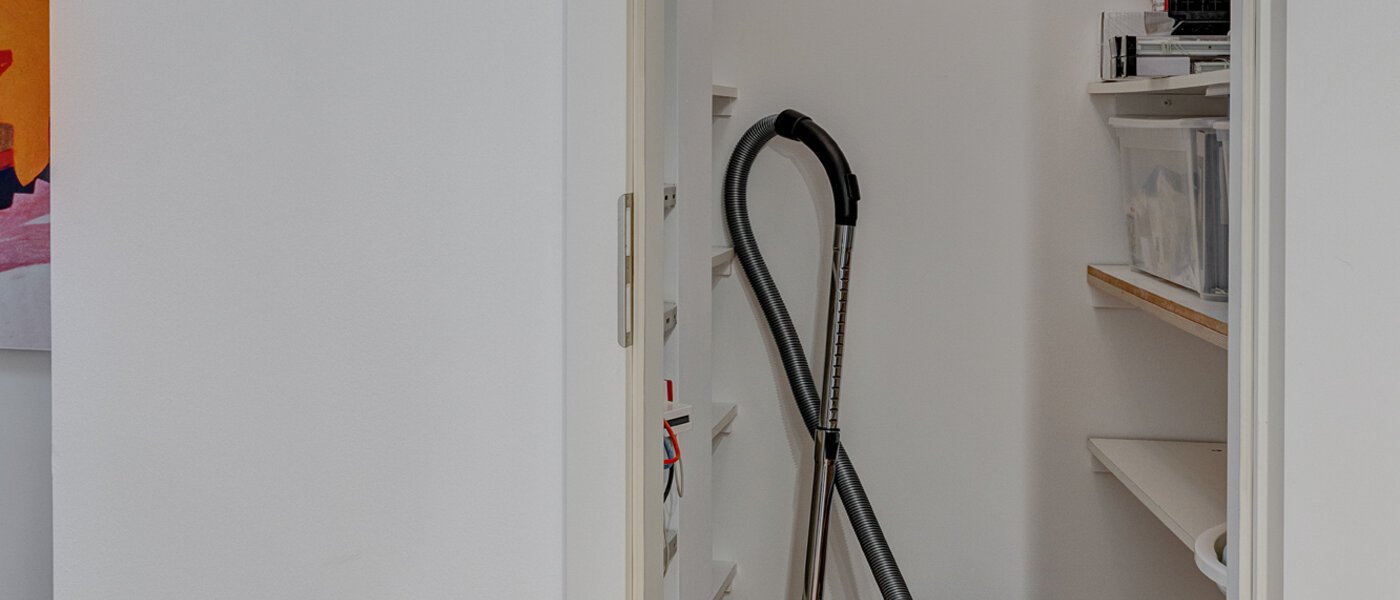 двухэтажная квартира-галерея München Maxvorstadt 01 кладовая 13317