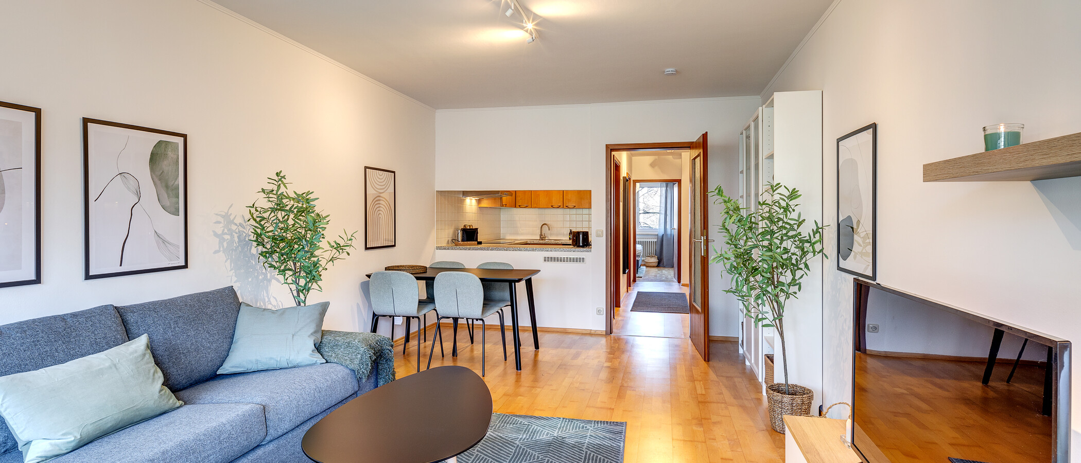 квартира München Neuhausen 04 жилое пространство 13344