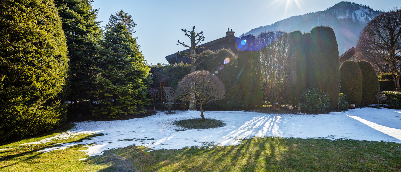 Особняк Rottach-Egern 06 сад 13349