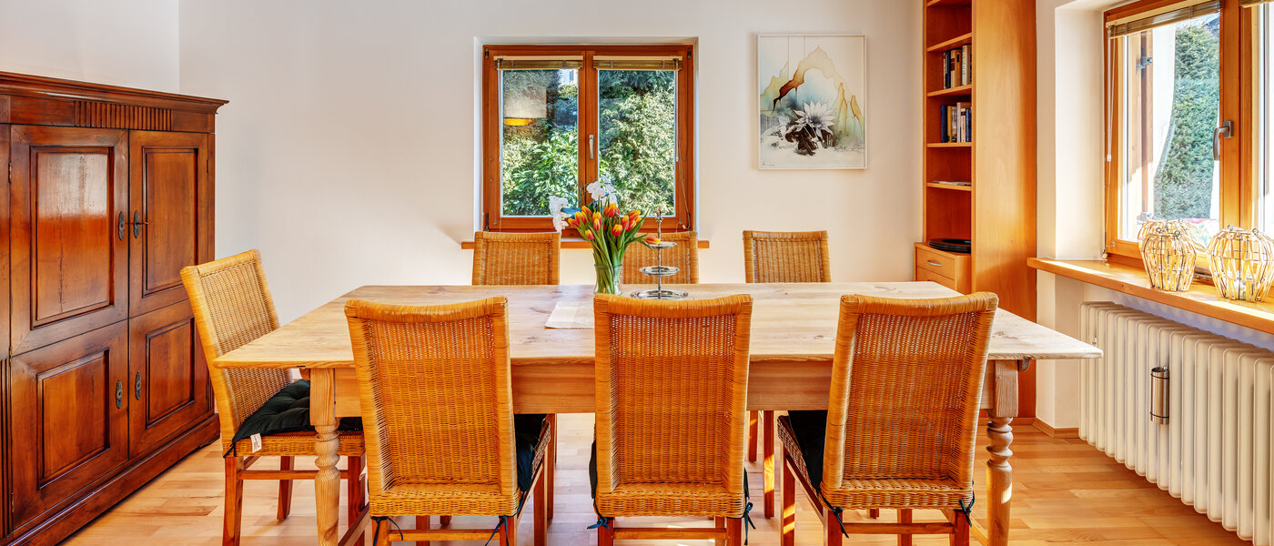 Особняк Rottach-Egern 01 обеденный зал 13349