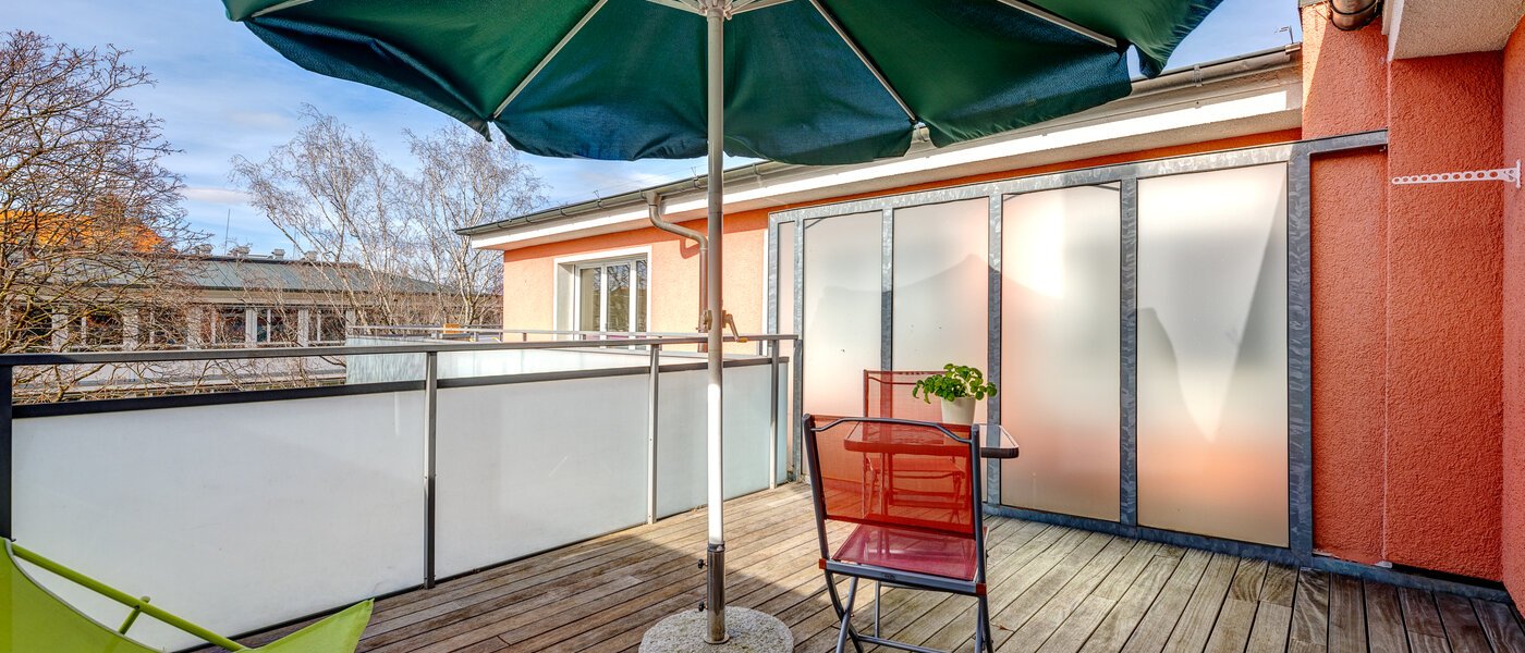 квартира München Maxvorstadt - Westen 04 терраса с крышей 13405