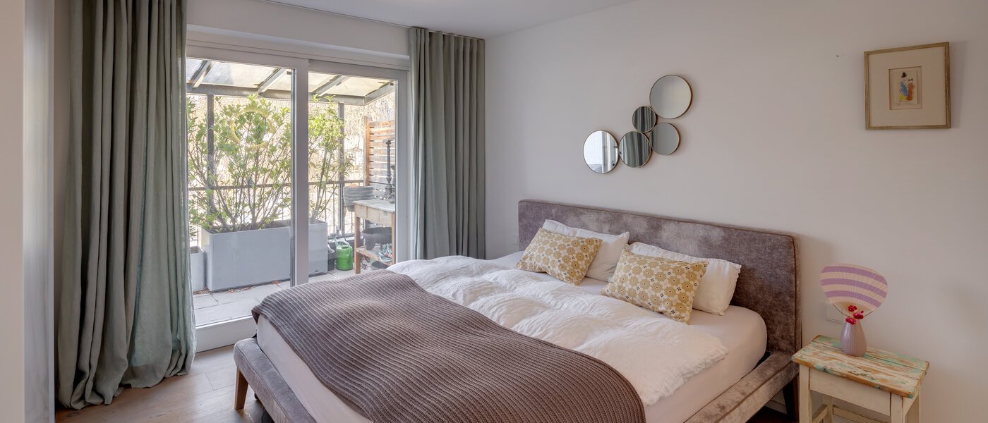 квартира-пентхаус München Solln 01 спальная комната 13410