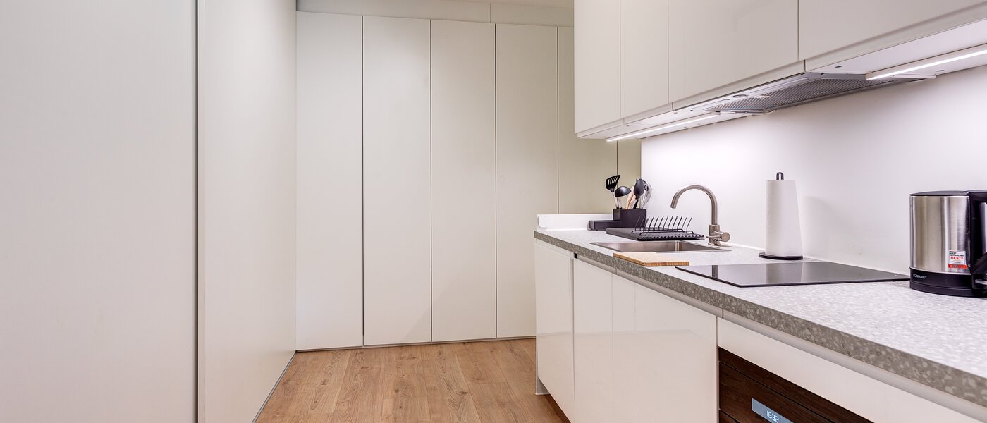 квартира München Schwabing - Alte Heide 02 кухня 13448