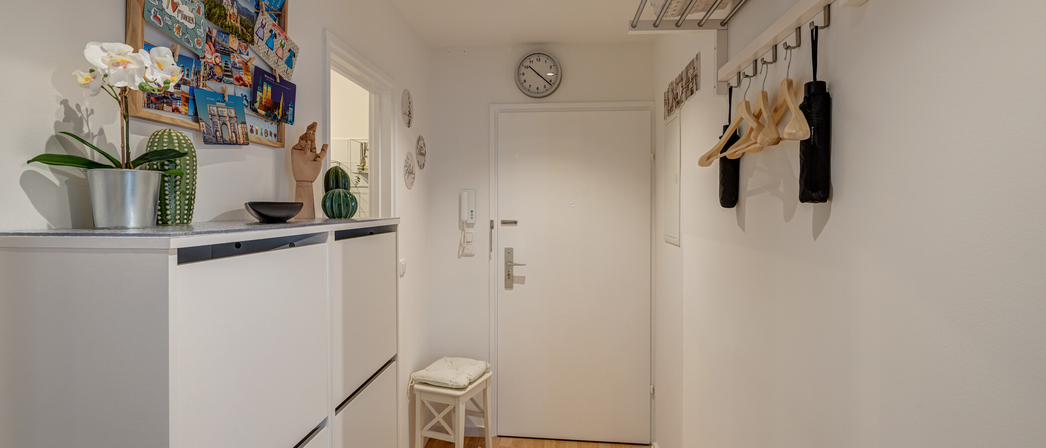 квартира München Lehel 01 коридор 13484