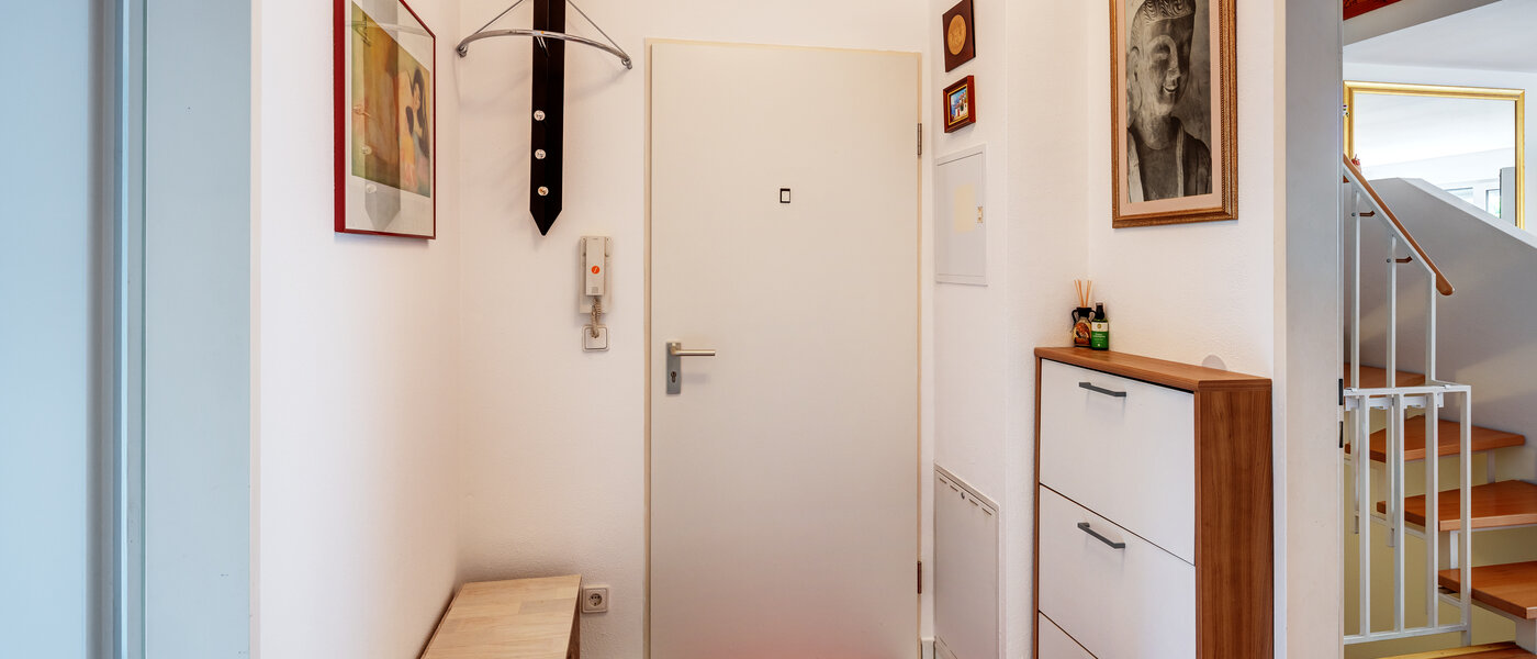 двухэтажная квартира München Waldperlach 01 коридор 13502