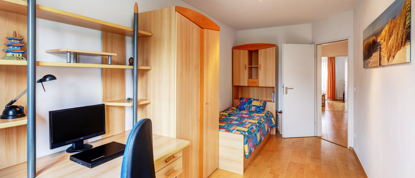 двухэтажная квартира München Waldperlach 03 2-я спальная комната 13502