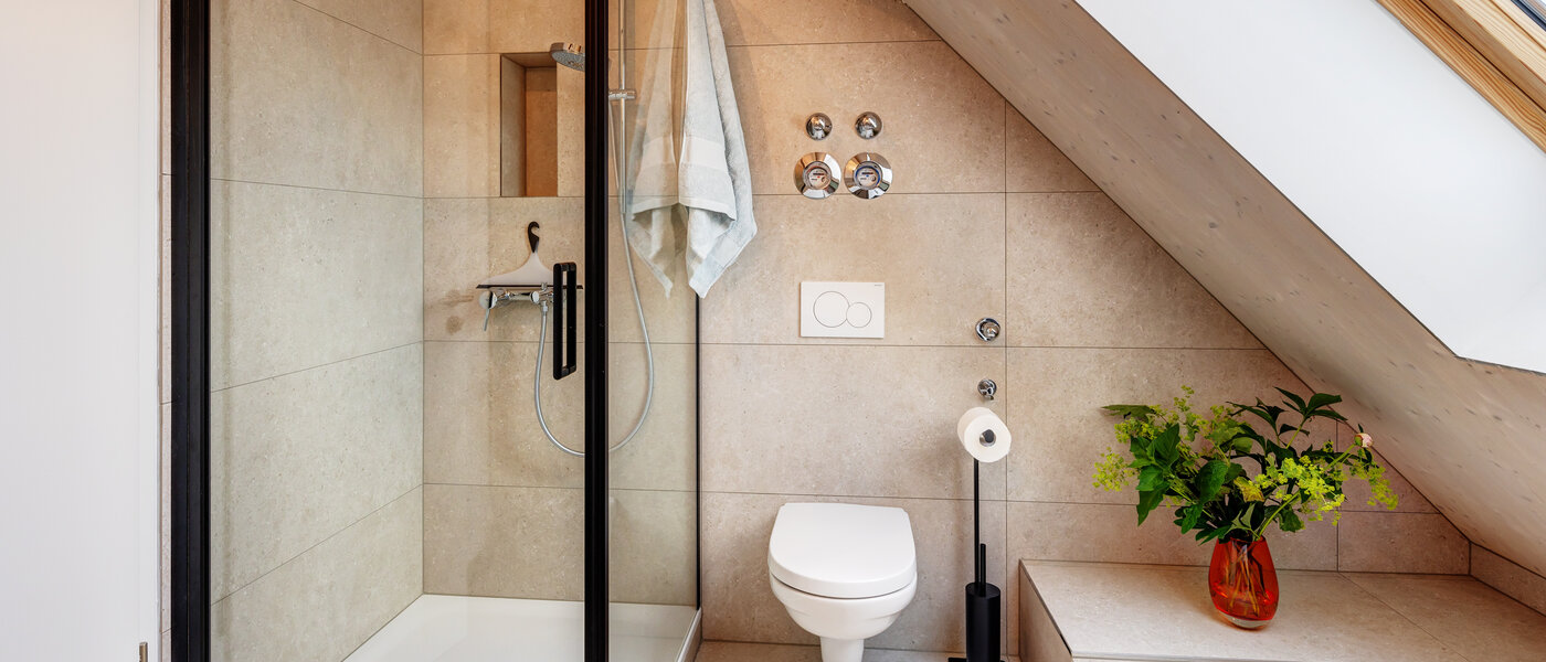 мансардная квартира München Berg am Laim 01 ванная комната 13504