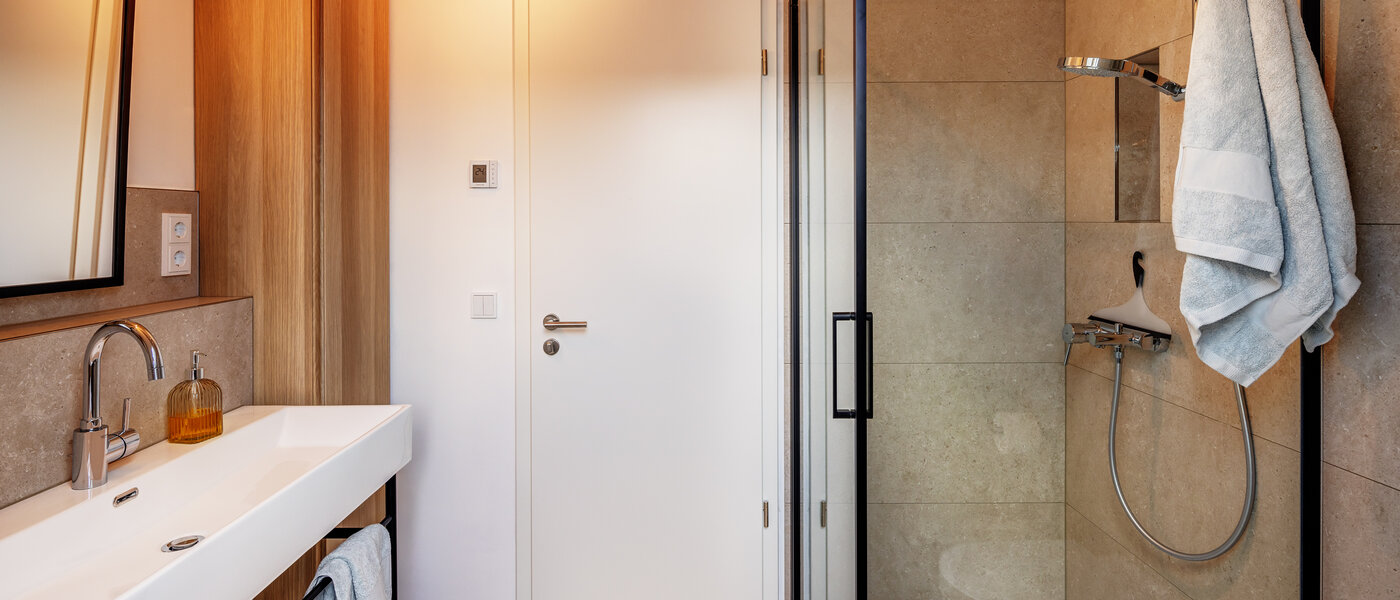 мансардная квартира München Berg am Laim 04 ванная комната 13504