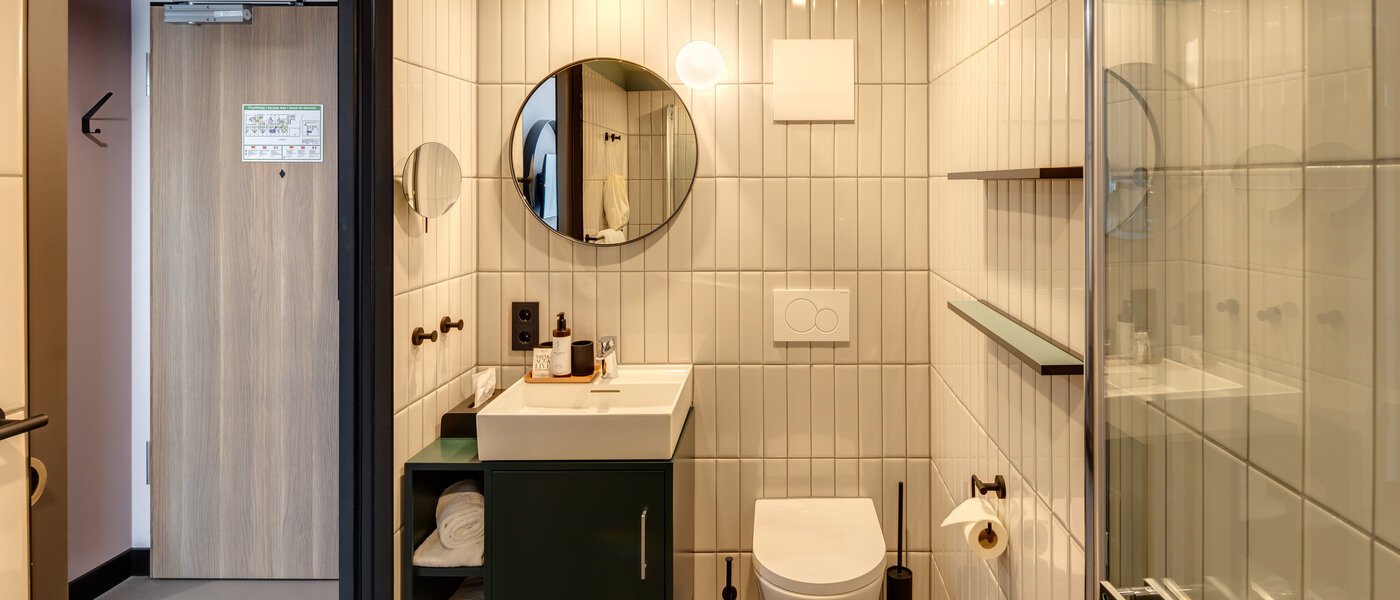 двухэтажная квартира München Neuperlach 02 ванная комната 13534