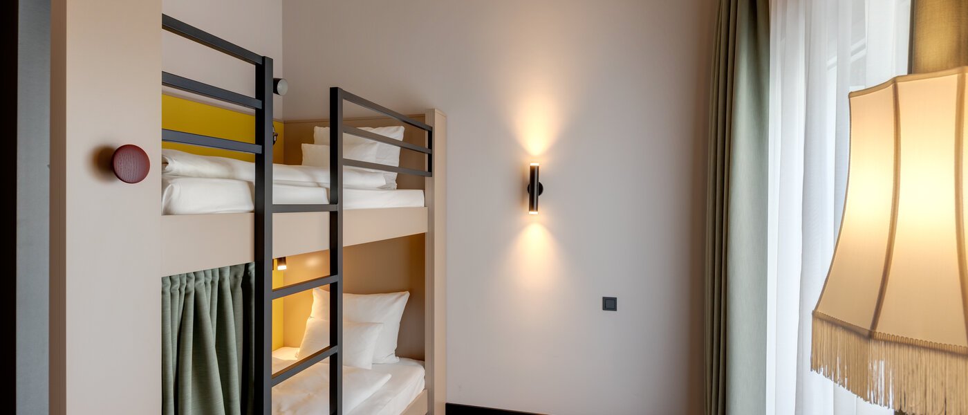 двухэтажная квартира München Neuperlach 02 2-я спальная комната 13536